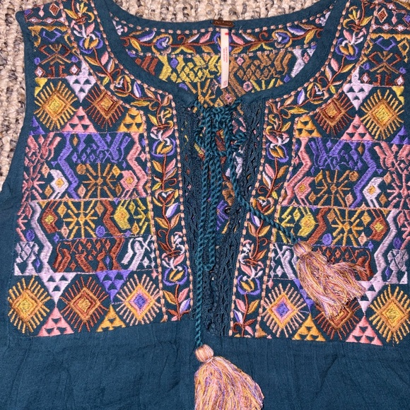 Free People Multicolor Embroidered Sleeveless Blouse - Picture 2 of 3